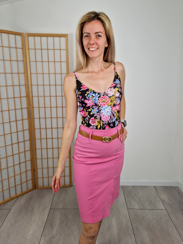 Floret nagy virágmintás fekete top