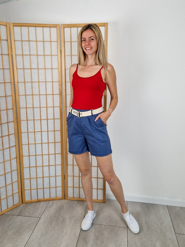 Simple kereknyakú basic piros top állítható pánttal