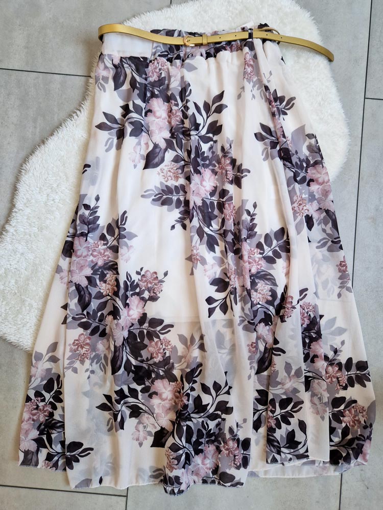 Floral fekete virágmintás gumis derekú szoknya övvel