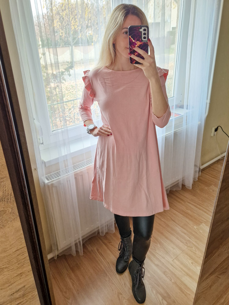 lotti-puder-rozsaszin-fodros-vallu-pamut-ruha-haromnegyedes-ujjal-14