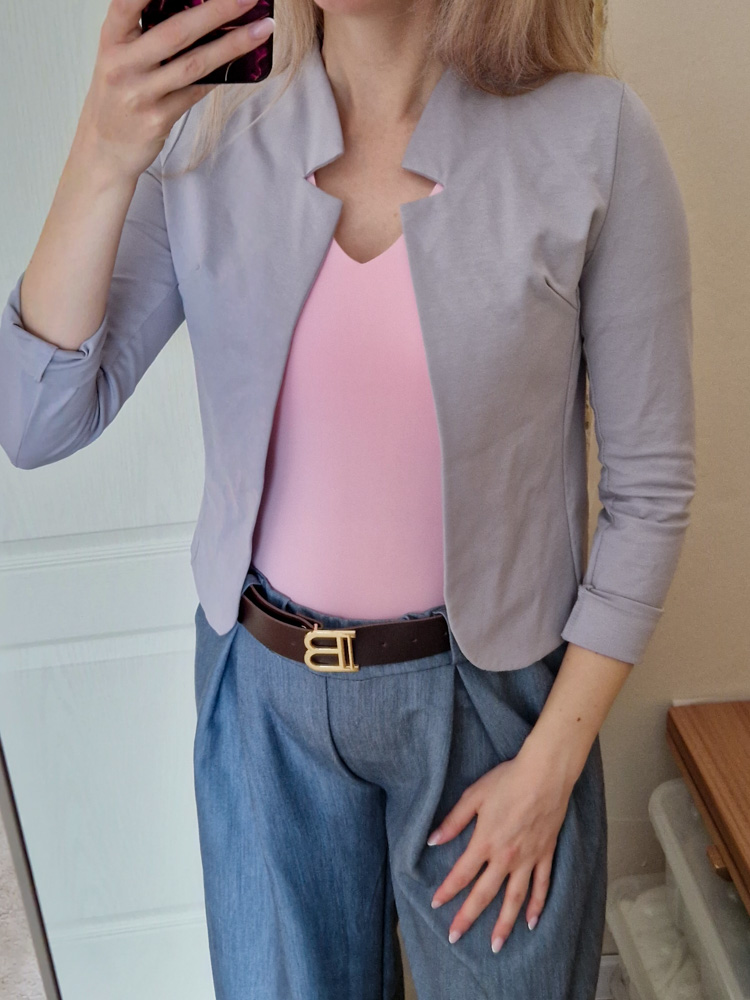 Camilla világosszürke elegáns blézer – karcsúsító fazonnal