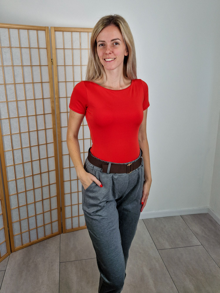 Csenge piros kerek nyakú rövidujjú body