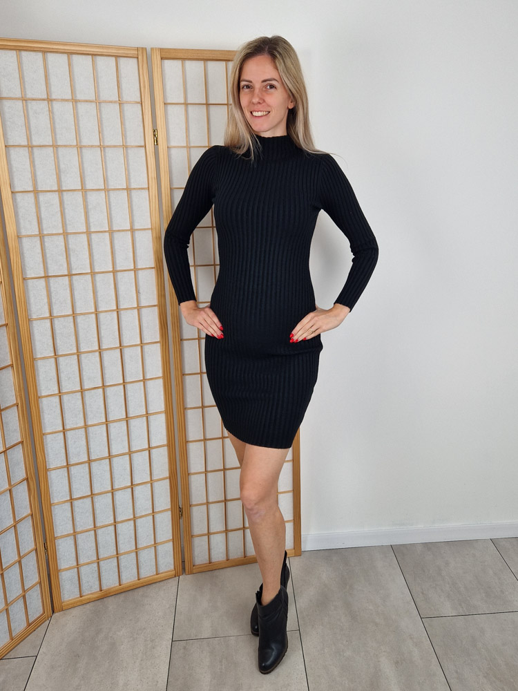 Velvet extra puha fekete kötött garbóruha