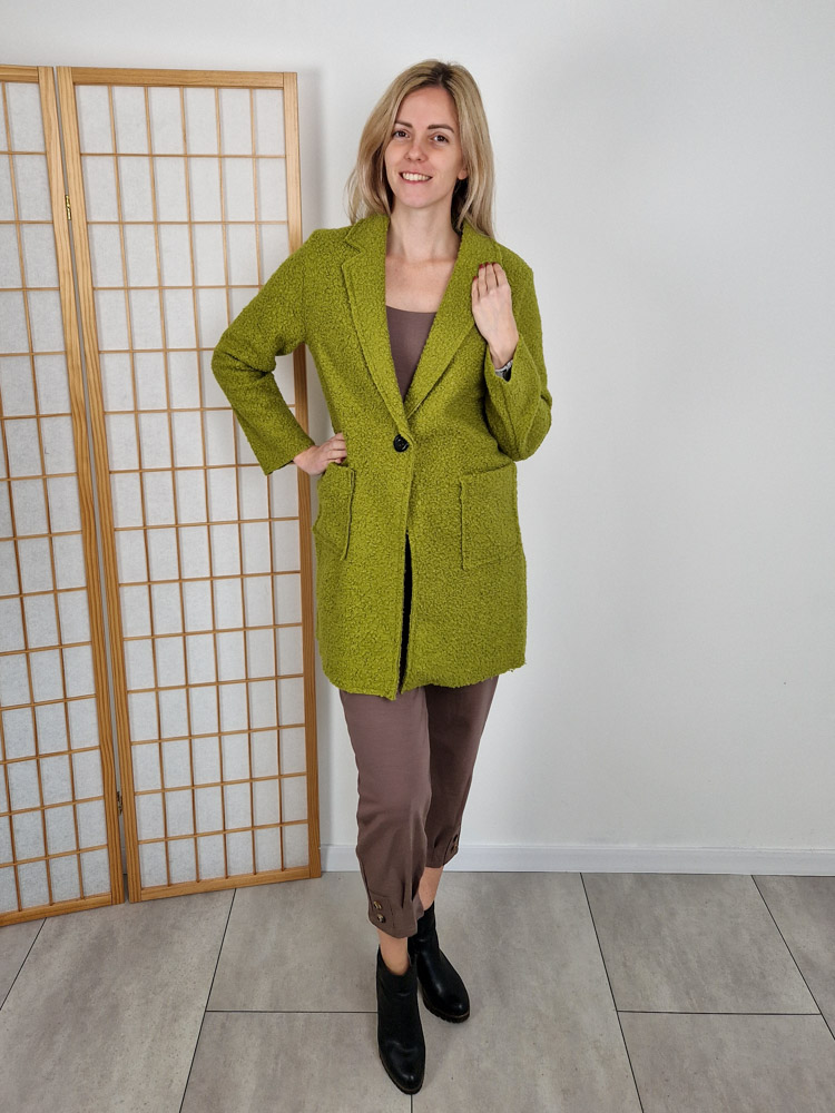 anett-olivazold-teddy-kabat-egy-gombbal-zsebekkel-12