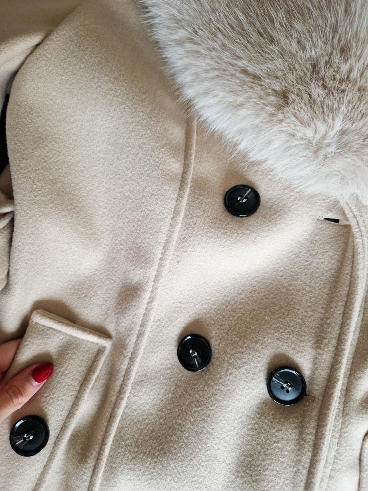 royal-bezs-vekonyan-belelt-szovetkabat-zsebekkel-leveheto-muszormevel-27