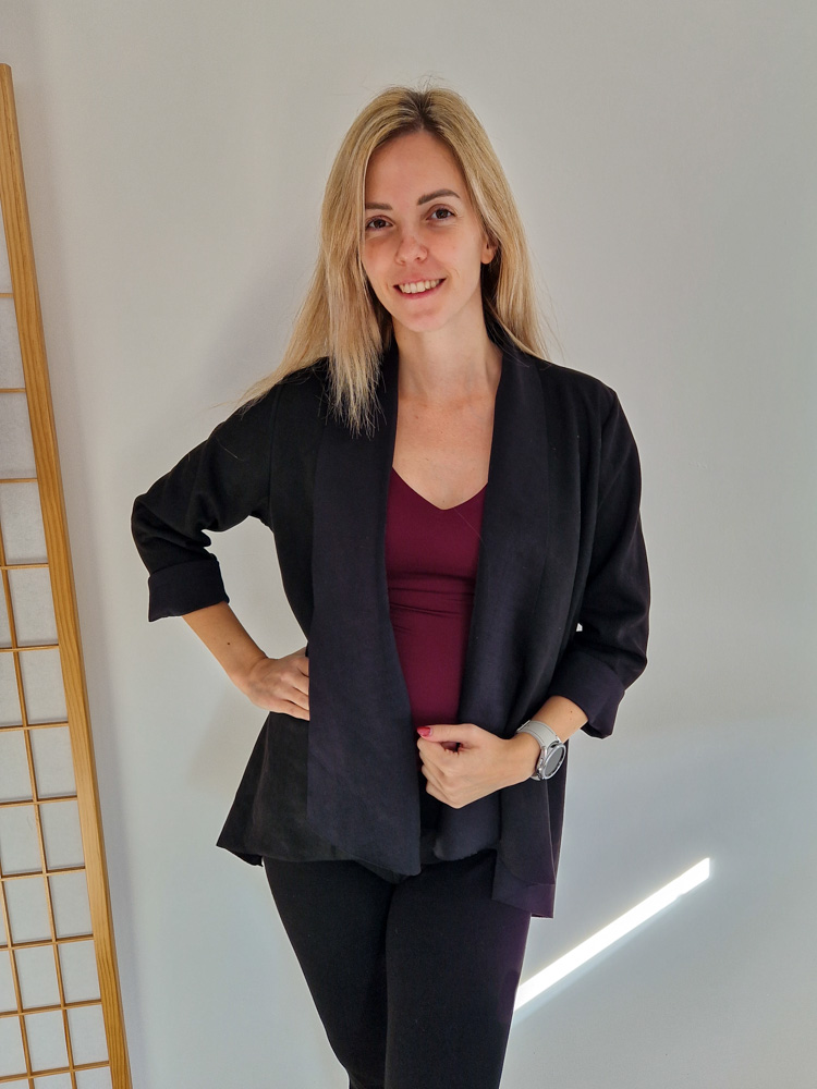 Love-V-nyaku-basic-burgundi-felso-5