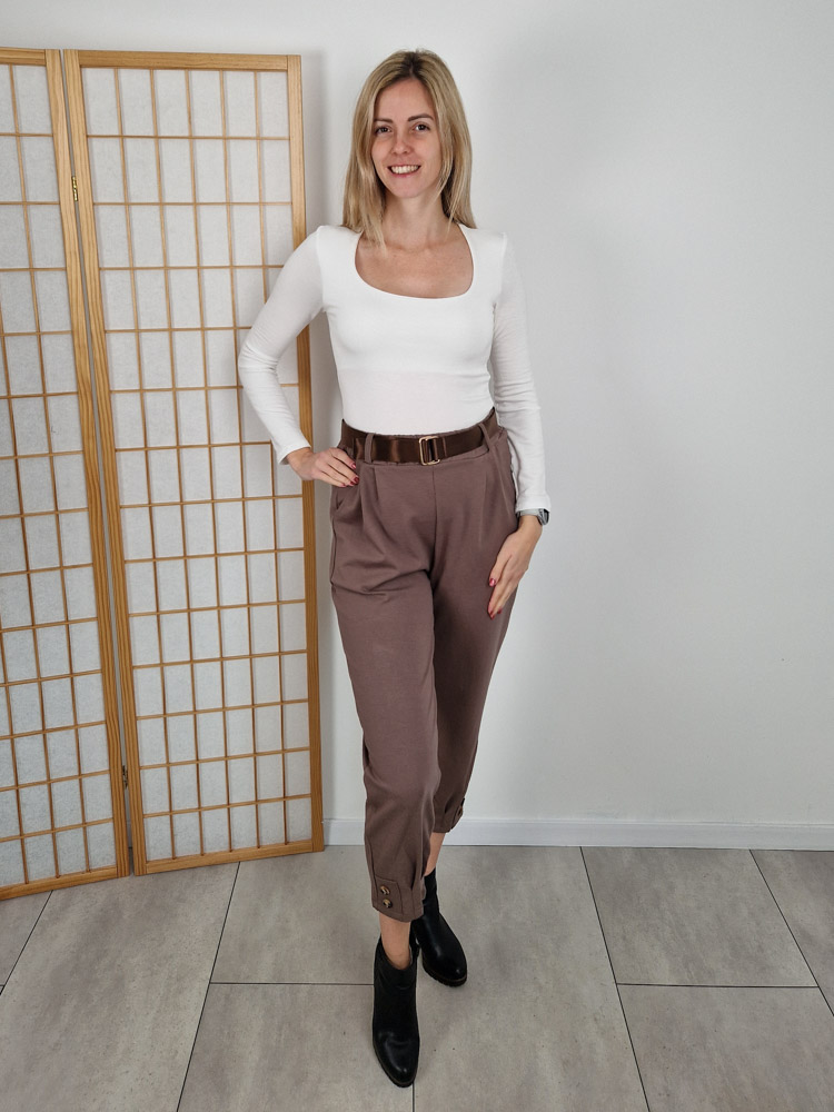 emma-feher-pihe-puha-kereknyaku-basic-felso-pluss-belessel-3