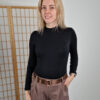 emma-fekete-pihe-puha-felgarbos-basic-felso-pluss-belessel-xl-meretig-4