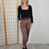 emma-fekete-pihe-puha-kereknyaku-basic-felso-pluss-belessel-3