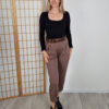emma-fekete-pihe-puha-kereknyaku-basic-felso-pluss-belessel-4