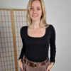 emma-fekete-pihe-puha-kereknyaku-basic-felso-pluss-belessel-5