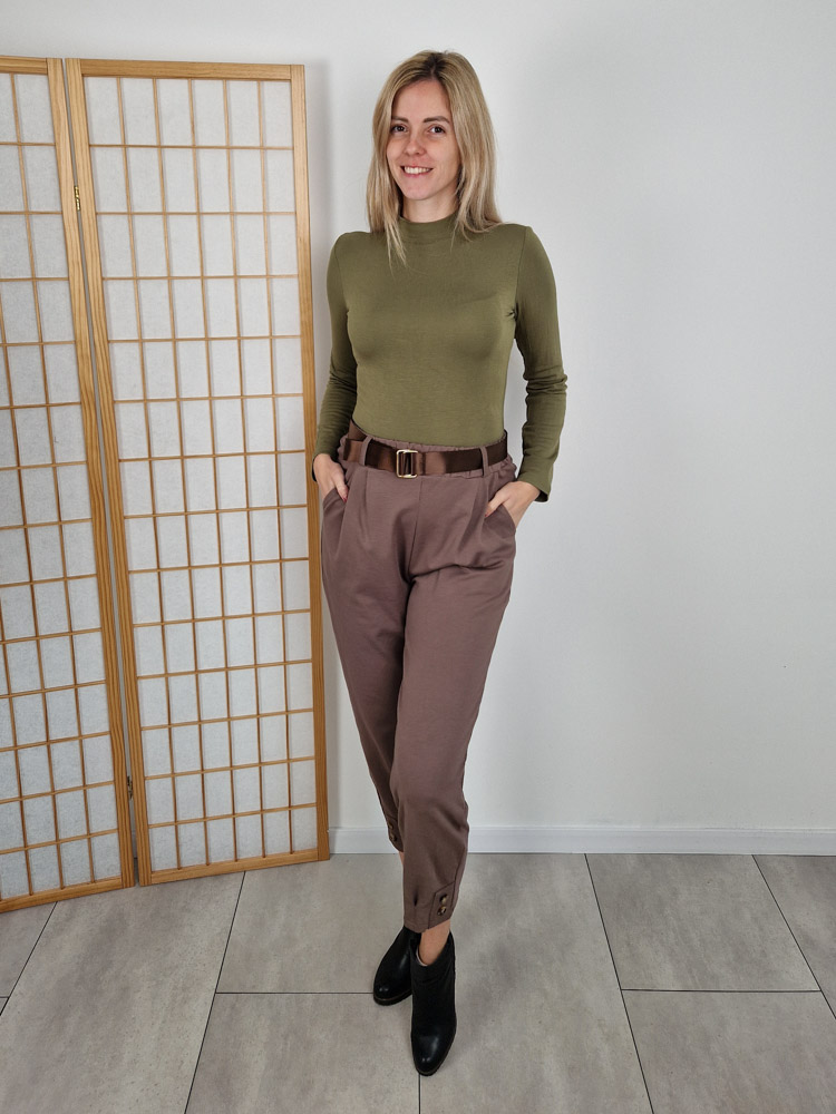 emma-khaki-pihe-puha-felgarbos-basic-felso-pluss-belessel-xl-meretig-4