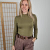 emma-khaki-pihe-puha-felgarbos-basic-felso-pluss-belessel-xl-meretig-5