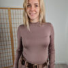emma-mogyorobarna-pihe-puha-felgarbos-basic-felso-pluss-belessel-xl-meretig-6