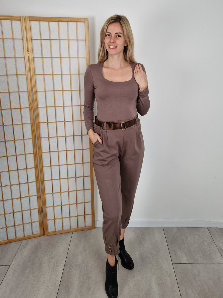 Emma mogyoróbarna pihe-puha kereknyakú basic felső plüss béléssel XL méretig