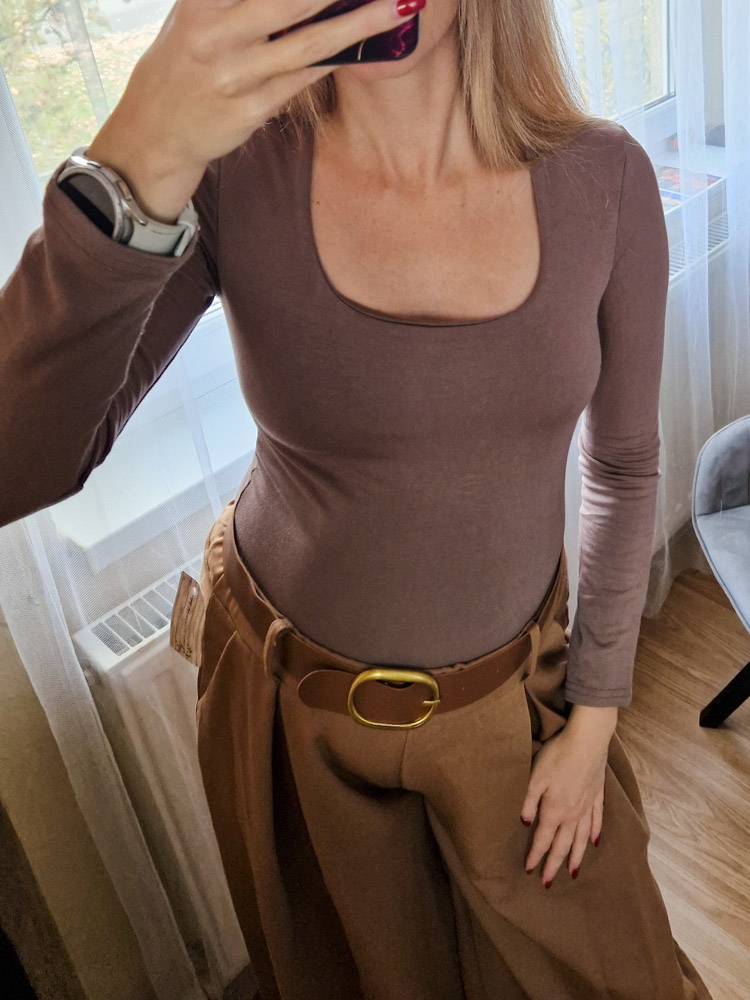 emma-mogyorobarna-pihe-puha-kereknyaku-basic-felso-pluss-belessel-xl-meretig-8