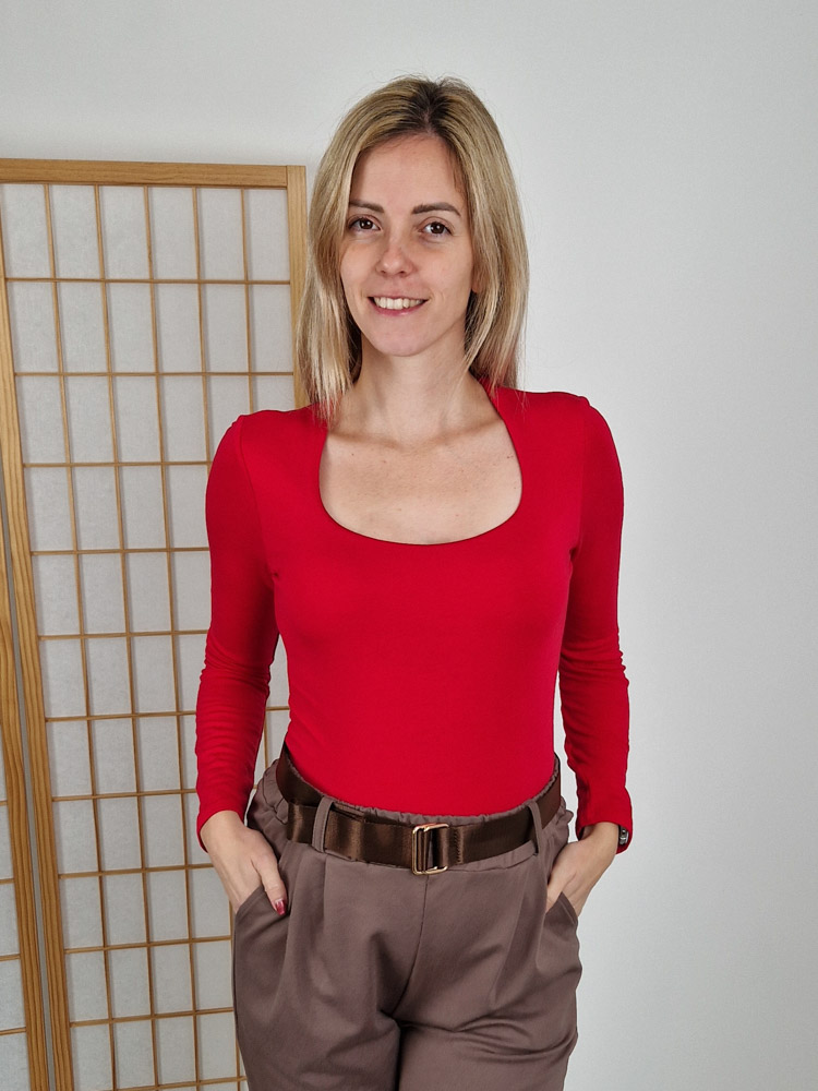 Emma piros pihe-puha kereknyakú basic felső plüss béléssel XL méretig