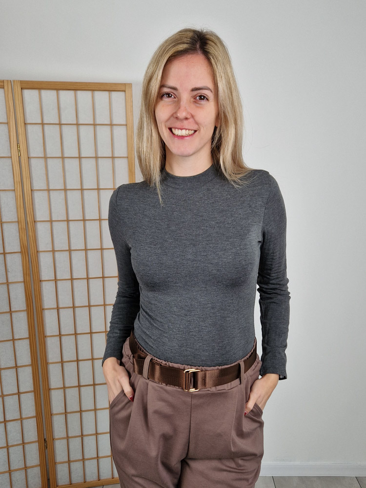 Emma szürke pihe-puha félgarbós basic felső plüss béléssel XL méretig