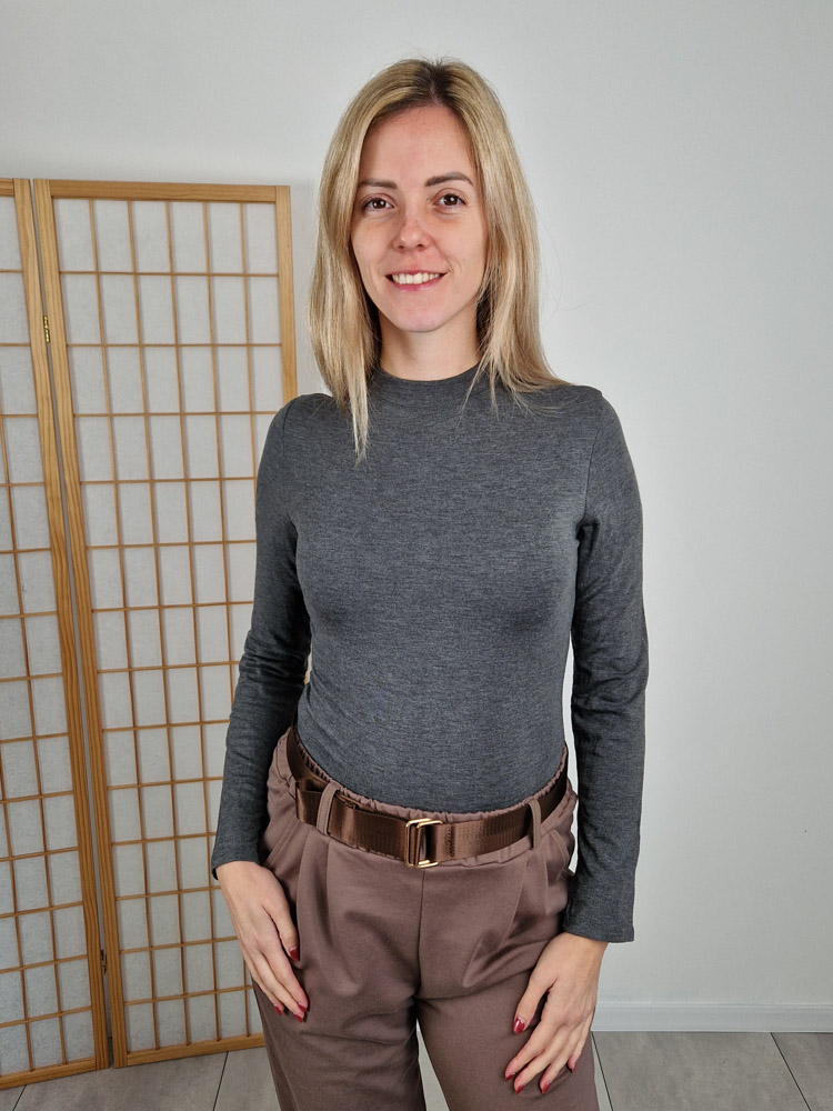 emma-szurke-pihe-puha-felgarbos-basic-felso-pluss-belessel-xl-meretig-3