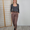 emma-szurke-pihe-puha-kereknyaku-basic-felso-pluss-belessel-3
