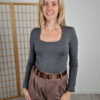 emma-szurke-pihe-puha-kereknyaku-basic-felso-pluss-belessel-4