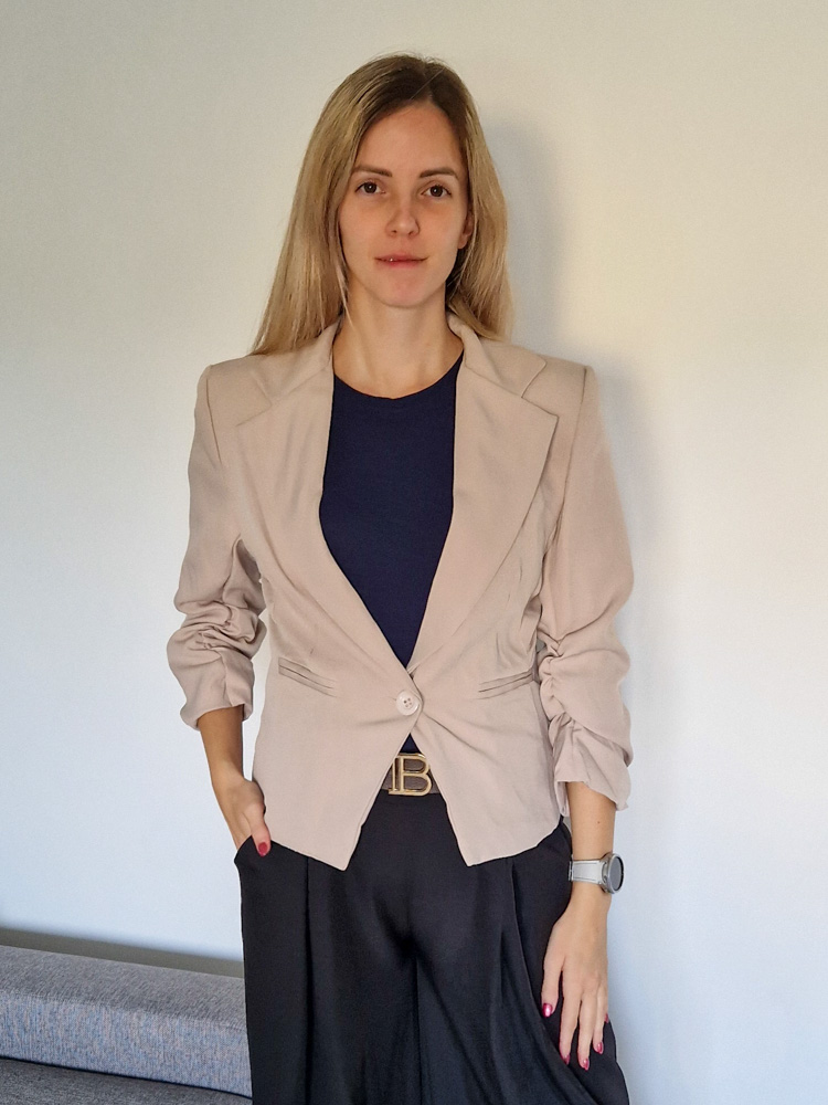 pearl-rovid-bezs-blezer-18