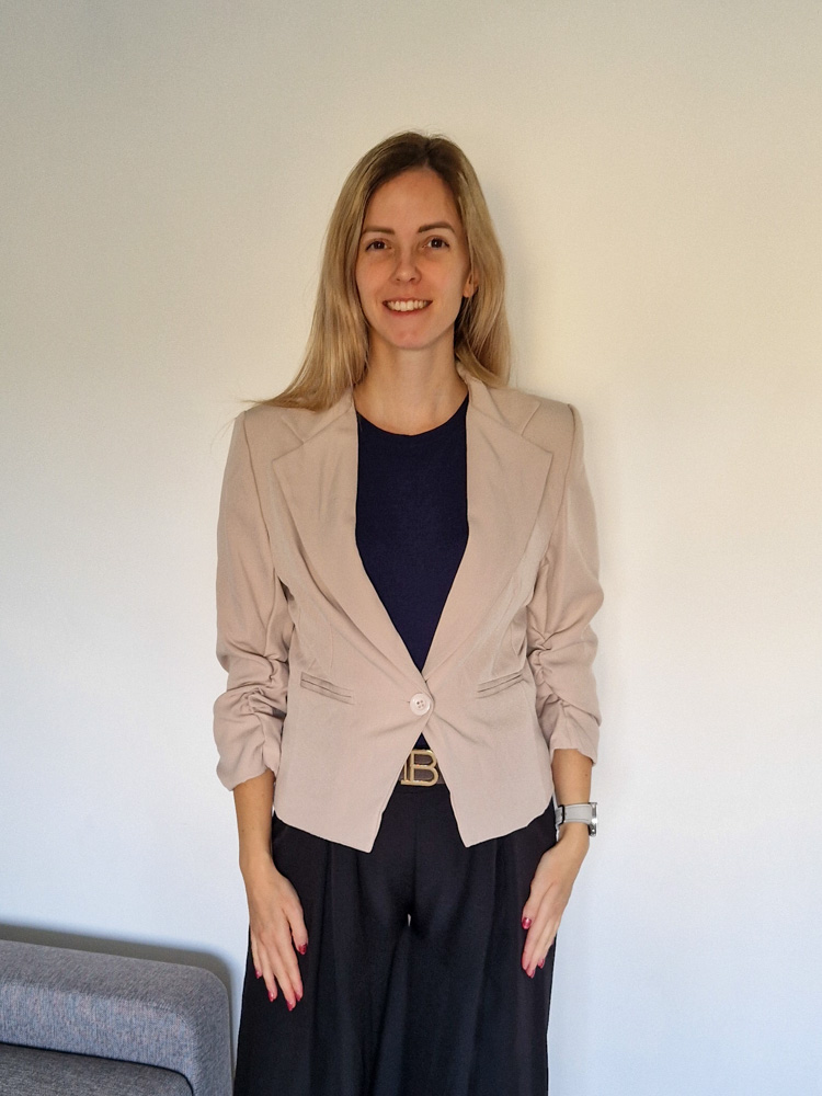 pearl-rovid-bezs-blezer-19