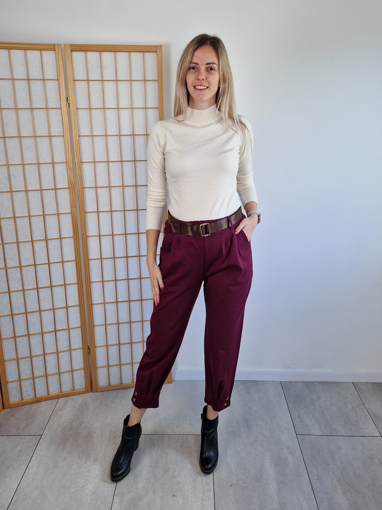 Rita burgundi nadrág övvel XL méretig