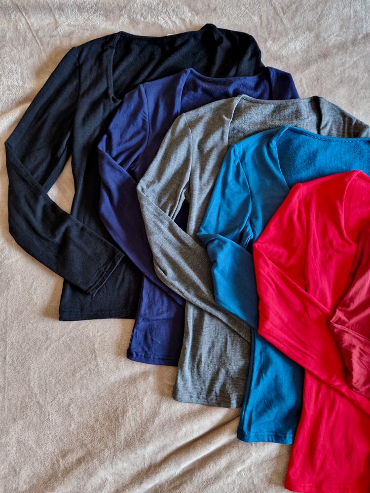 emma-pihe-puha-kereknyaku-basic-felso-pluss-belessel-3