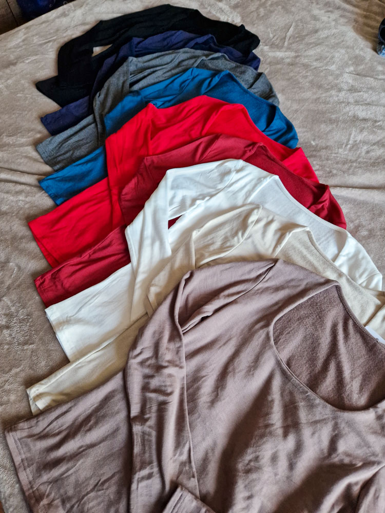 emma-pihe-puha-kereknyaku-basic-felso-pluss-belessel-4