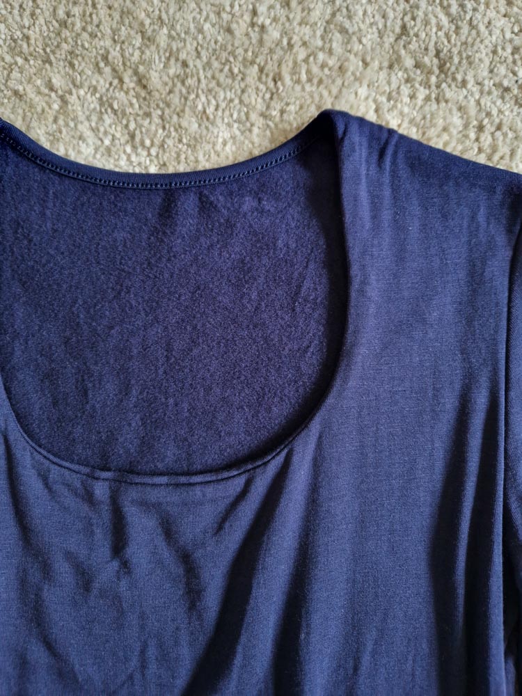 emma-sotetkek-pihe-puha-kereknyaku-basic-felso-pluss-belessel-8