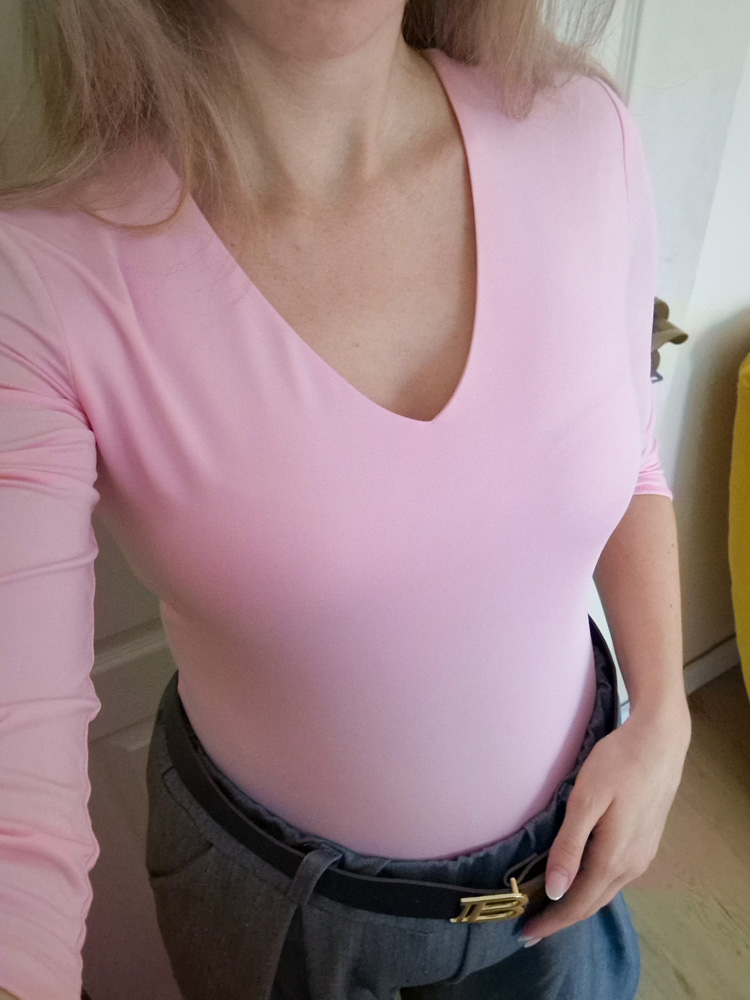 Love-V-nyaku-basic-babarozsaszin-felso-17