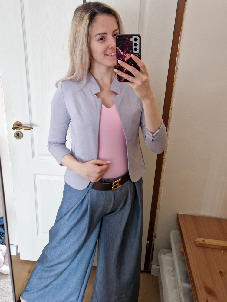 Love-V-nyaku-basic-babarozsaszin-felso-19