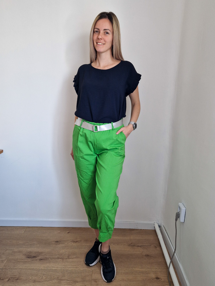 Dóra sötétkék fodros felső XL méretig