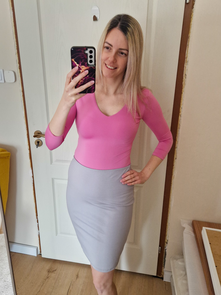 Love V nyakú basic doly pink színű felső