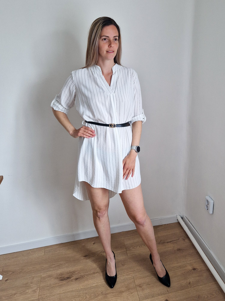 Nikolett fehér csíkos ingruha övvel