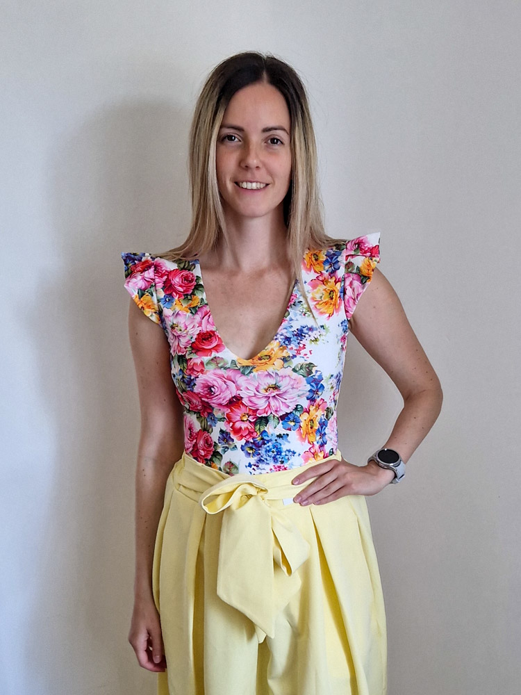 yanna-fodros-vallu-viragmintas-feher-felso-25