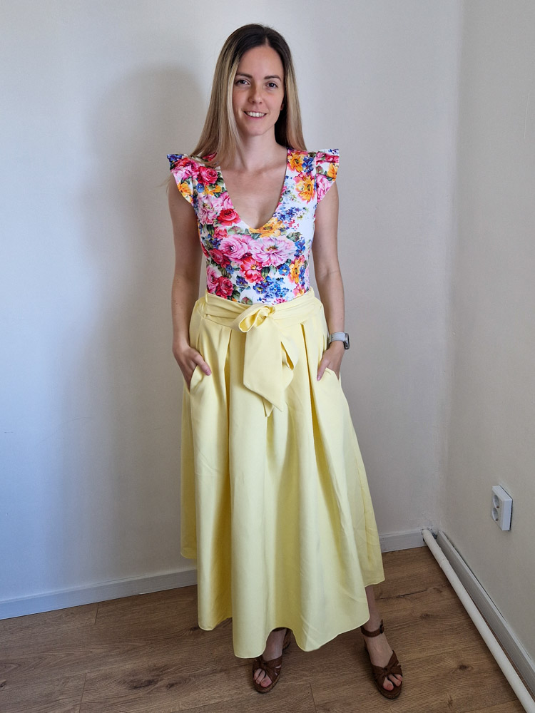 yanna-fodros-vallu-viragmintas-feher-felso-27