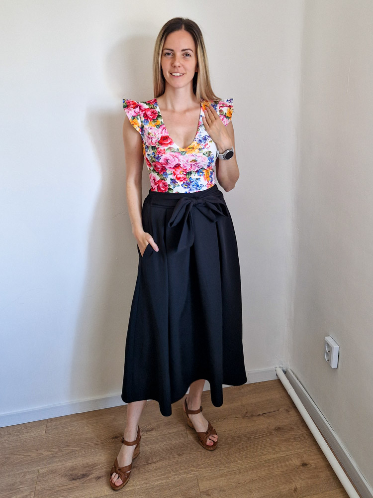 yanna-fodros-vallu-viragmintas-feher-felso-30