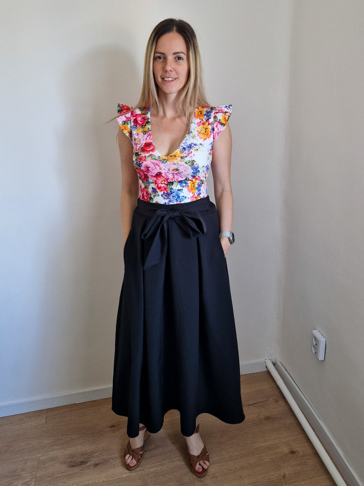 yanna-fodros-vallu-viragmintas-feher-felso-31