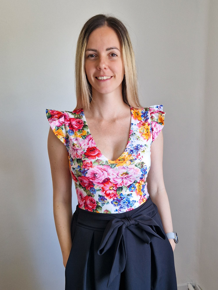 yanna-fodros-vallu-viragmintas-feher-felso-34