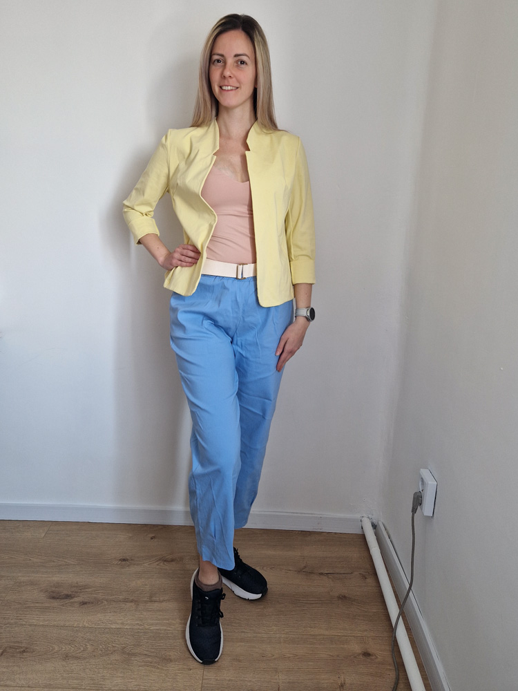 Anita világoskék mom fazonú női nadrág ajándék övvel – elegáns, kényelmes fazon XL méretig