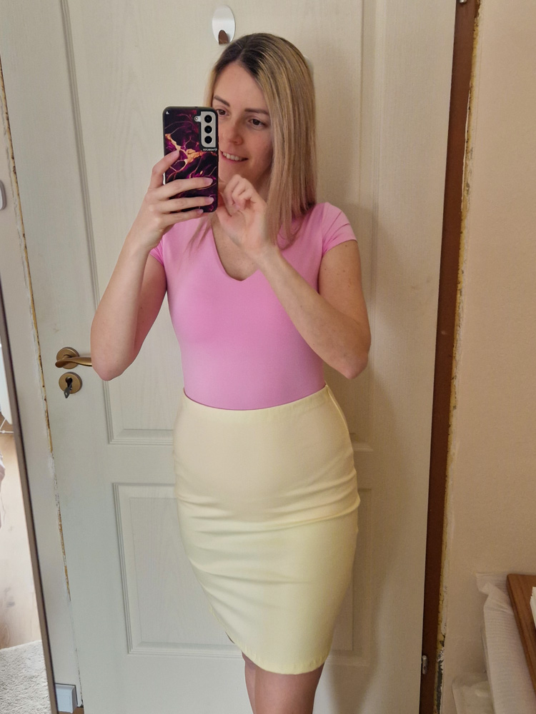 Boglárka pasztellsárga pamut ceruzaszoknya – egyméretes, gumis derekú