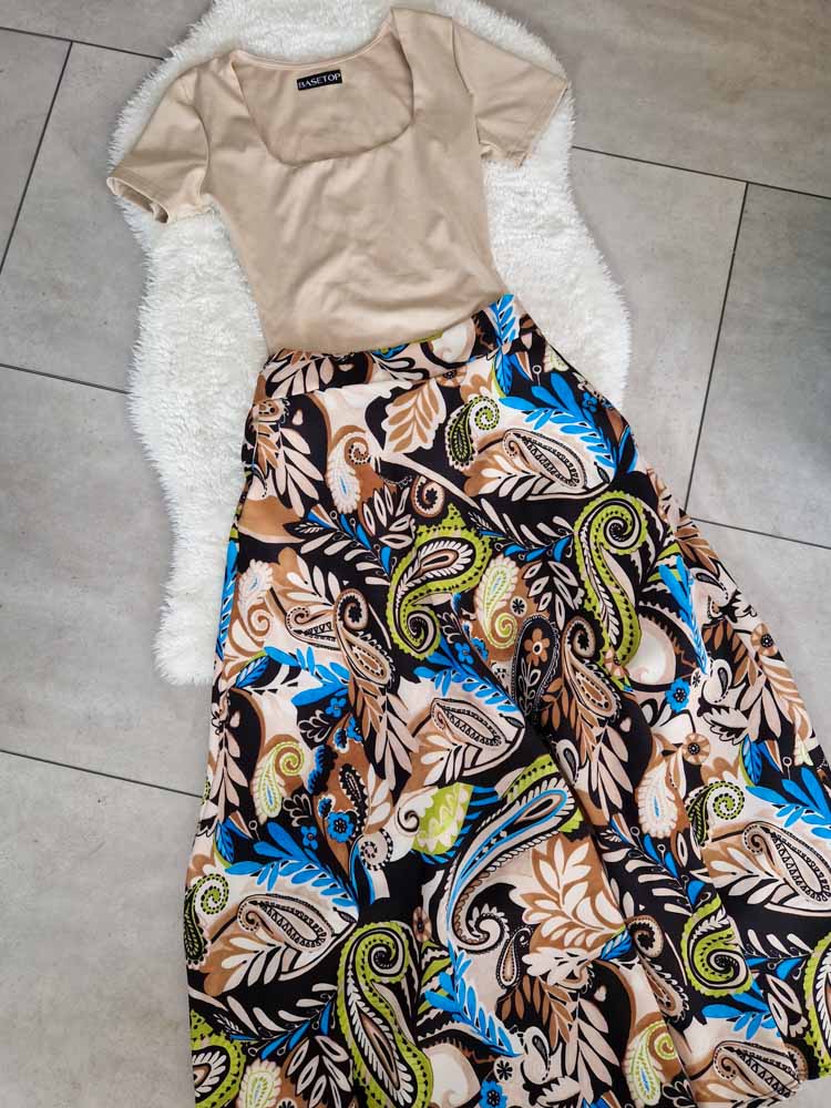 Léda absztrakt mintás maxiszoknya gumis derékkal