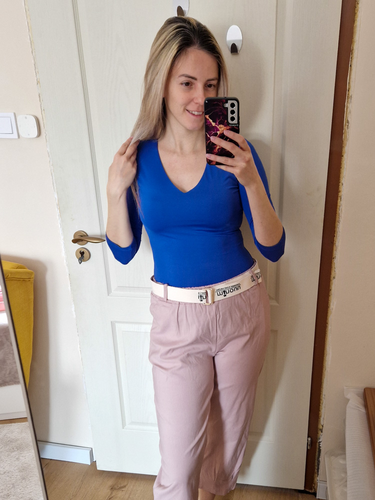 love-v-nyaku-basic-kiralykek-felso-1