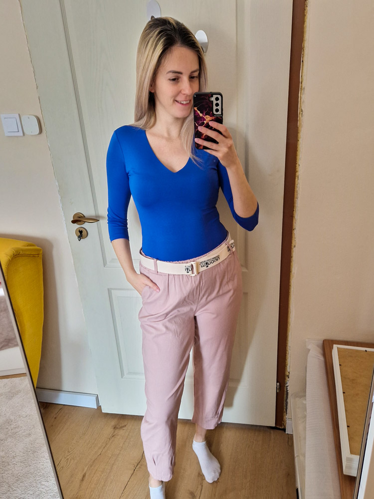 love-v-nyaku-basic-kiralykek-felso-5