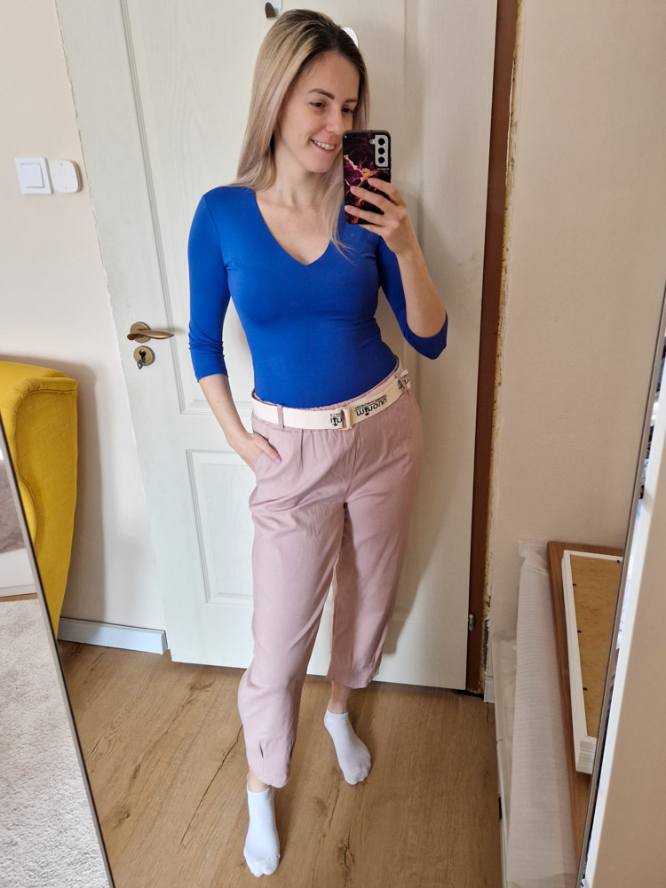 love-v-nyaku-basic-kiralykek-felso-6