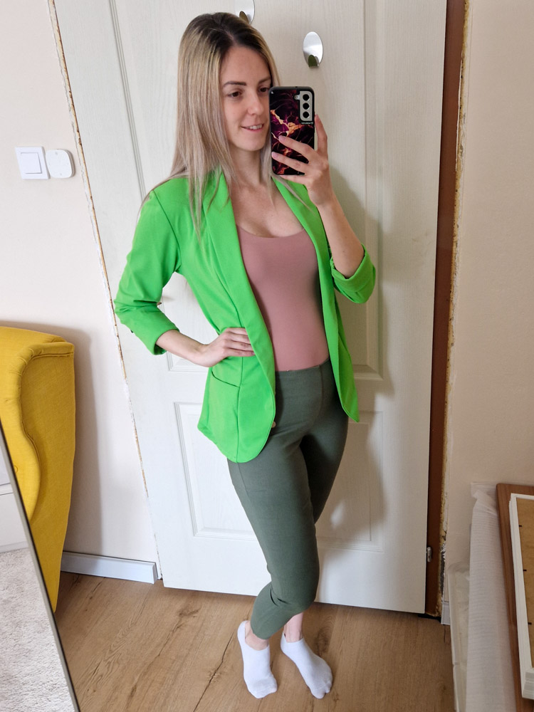 nola-karamell-kerek-nyaku-ujjatlan-basic-felso-14