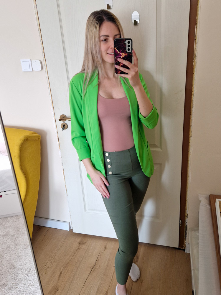 nola-karamell-kerek-nyaku-ujjatlan-basic-felso-16