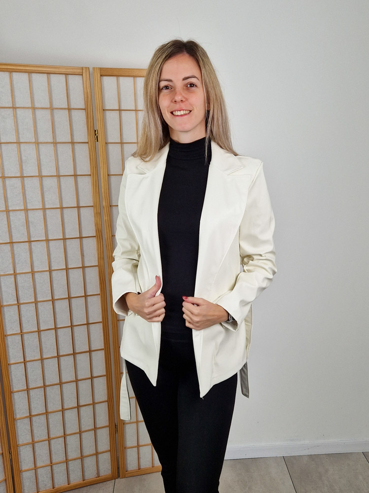 Vanda fehér bőrhatású kabát